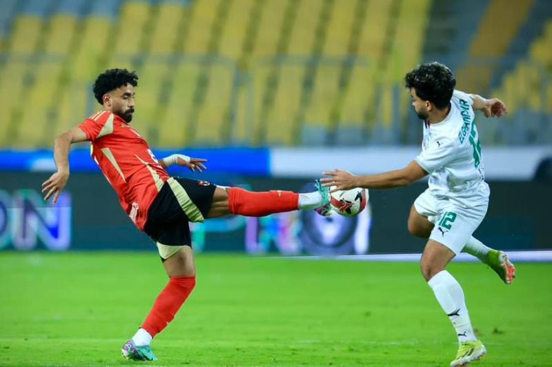 مروان عطية لاعب الأهلي أمام المصري